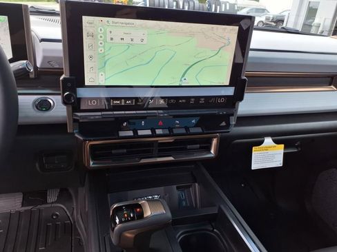 New 2025 GMC Hummer EV 3X image 8