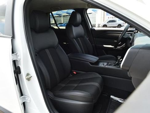 Used 2025 MAZDA CX-50 AWD 2.5 S w/ Preferred Package image 19
