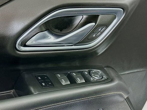 Used 2023 GMC Yukon XL AT4 image 18