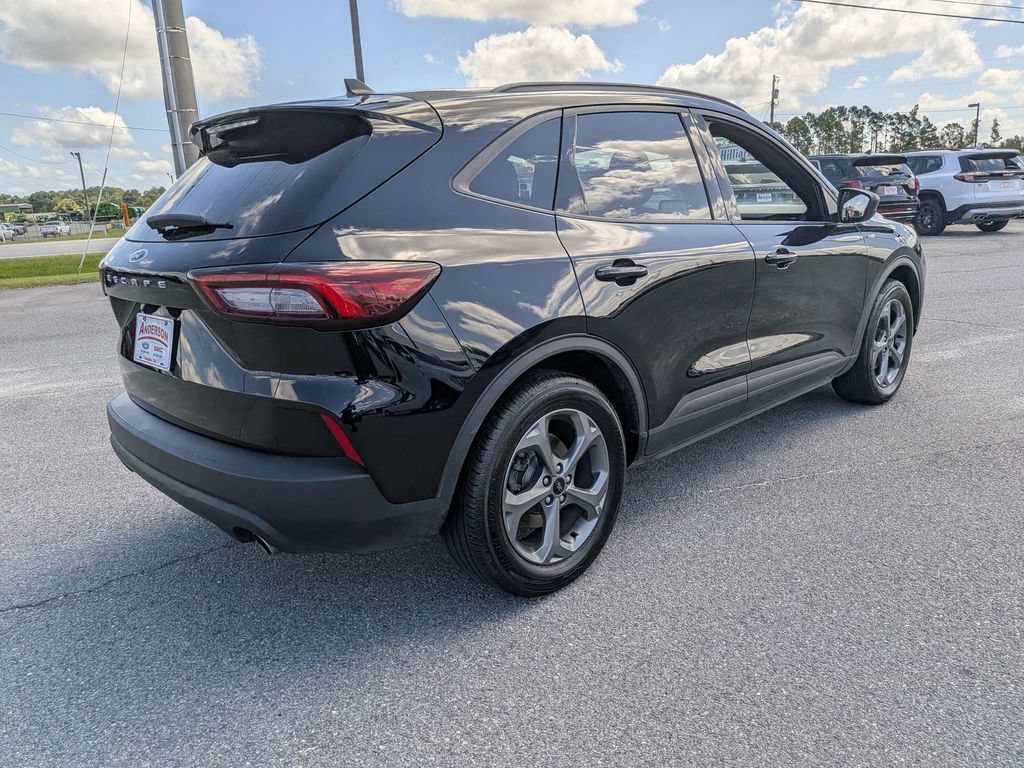 Used 2025 Ford Escape ST-Line FWD image 6