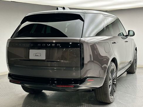 New 2026 Land Rover Range Rover Long Wheelbase SE AWD/4WD image 11