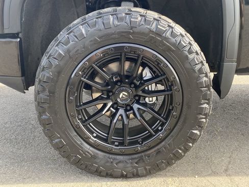 Used 2021 GMC Sierra 1500 AT4 w/ AT4 Preferred Package AWD/4WD image 10