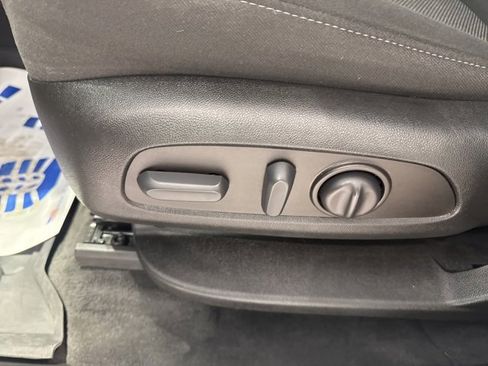 Certified 2023 Chevrolet Traverse LT image 18