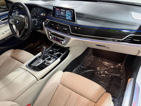 Used 2018 BMW 750i xDrive AWD/4WD image 51