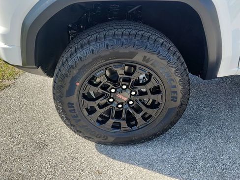 New 2026 GMC Canyon Elevation RWD image 6