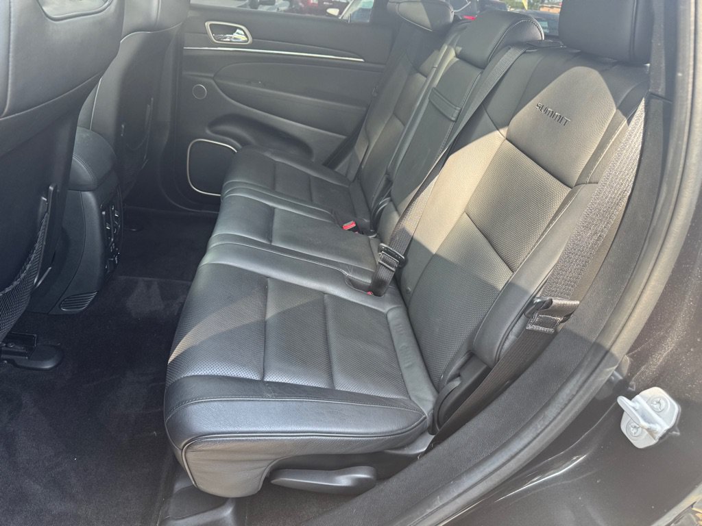 Used 2015 Jeep Grand Cherokee Summit w/ Platinum Series Group AWD/4WD image 26