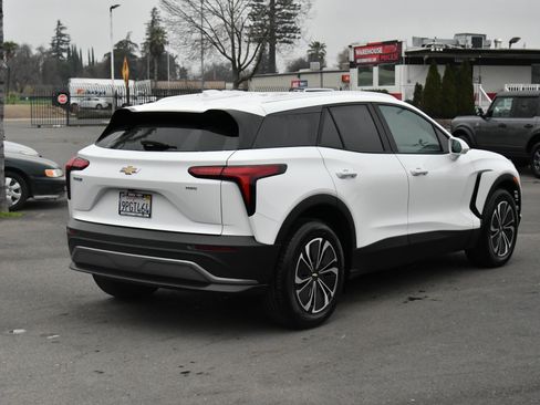 Used 2024 Chevrolet Blazer EV LT image 8