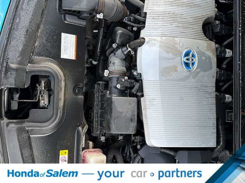 Used 2021 Toyota Prius Prime XLE image 9
