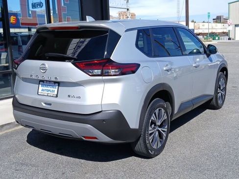Used 2022 Nissan Rogue SV image 7