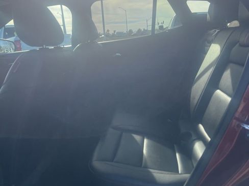 Used 2025 Chevrolet Trax RS w/ Sunroof Package image 8