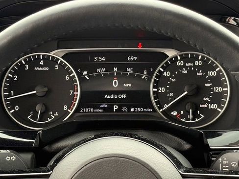 Used 2023 Nissan Pathfinder SL w/ Black Appearance Package image 28