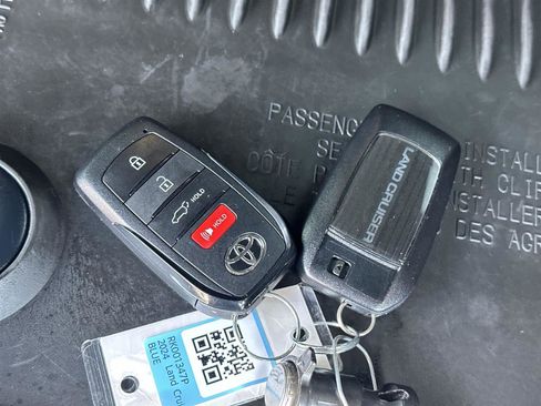 Used 2024 Toyota Land Cruiser image 21