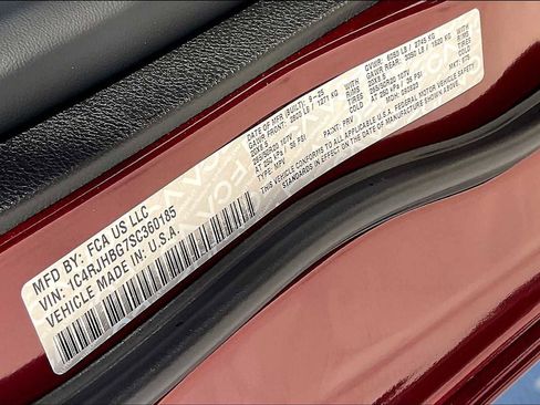 New 2025 Jeep Grand Cherokee Limited w/ Luxury Tech Group II image 20