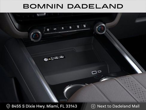 New 2026 Chevrolet Suburban High Country AWD/4WD image 24