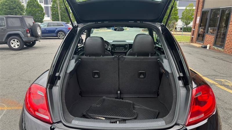 Used 2014 Volkswagen Beetle 1.8T FWD image 8