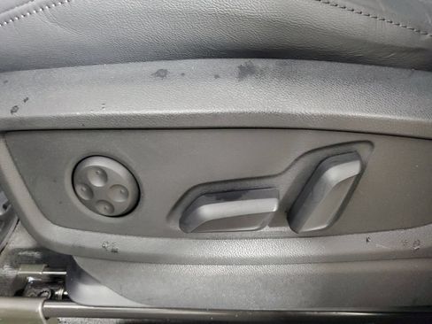 Used 2024 Audi Q5 e Premium Plus AWD/4WD image 22