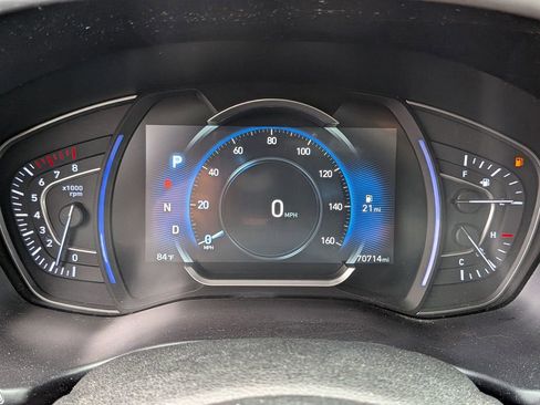 Used 2020 Hyundai Santa Fe SEL FWD image 17