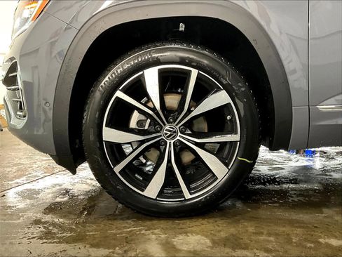 New 2026 Volkswagen Atlas Cross Sport SEL Premium R-Line image 14