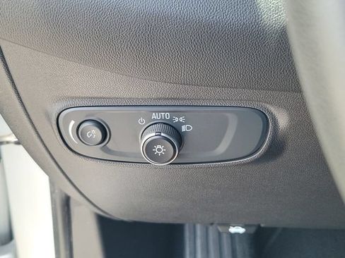 Used 2022 Chevrolet Equinox LS w/ LS Convenience Package FWD image 18
