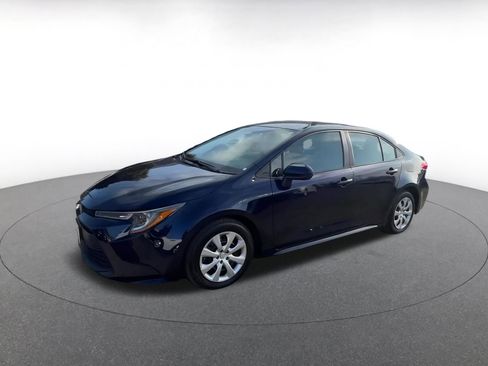 Used 2025 Toyota Corolla LE image 8