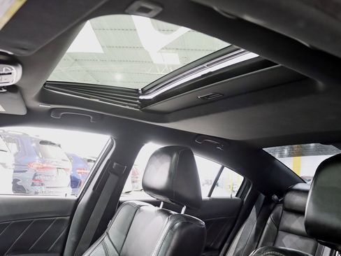 Used 2018 Dodge Charger GT image 30