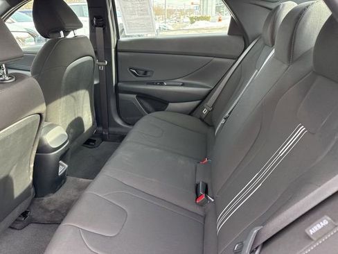 Certified 2025 Hyundai Elantra Sport image 20