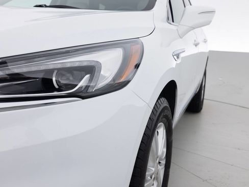 Used 2019 Buick Enclave Essence AWD/4WD image 12