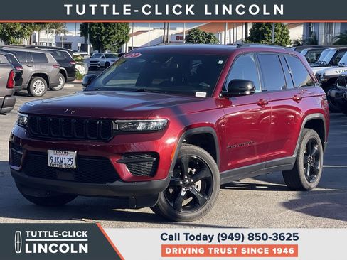 Used 2023 Jeep Grand Cherokee Altitude RWD image 1