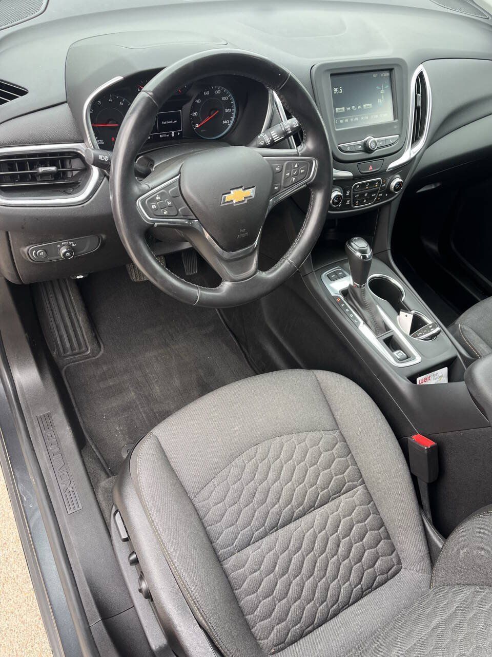 Used 2018 Chevrolet Equinox LT AWD/4WD image 16