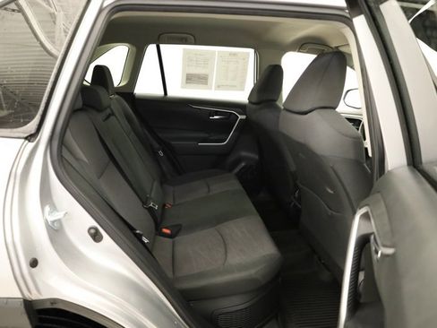 Used 2021 Toyota RAV4 AWD Hybrid image 32