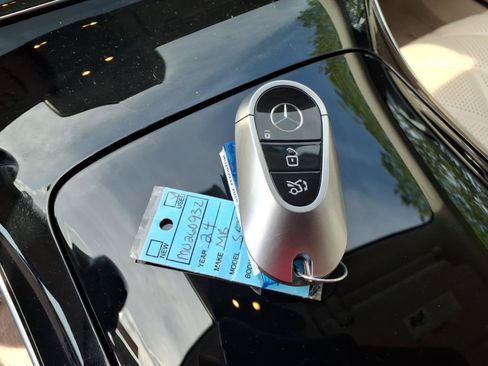 Used 2024 Mercedes-Benz S 580 4MATIC Sedan image 32