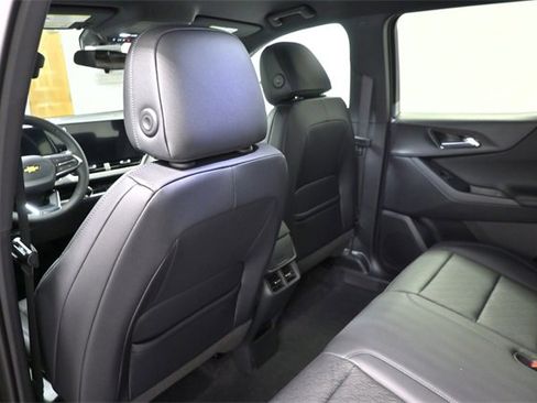 New 2026 Chevrolet Equinox LT w/ Convenience Package II image 11