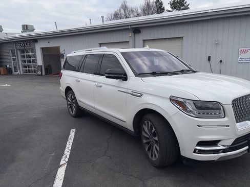Certified 2020 Lincoln Navigator L Reserve w/ Equipment Group 201A Reserve image 3