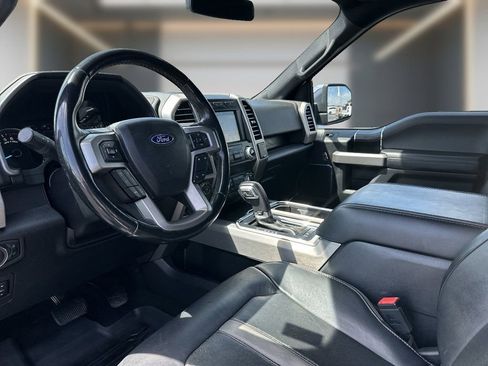 Used 2019 Ford F150 Platinum w/ Equipment Group 701A Luxury AWD/4WD image 13