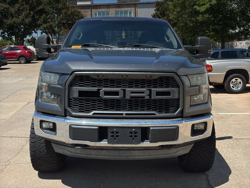 Used 2015 Ford F150 4x4 SuperCrew image 3