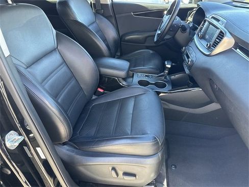 Used 2019 Kia Sorento EX image 13