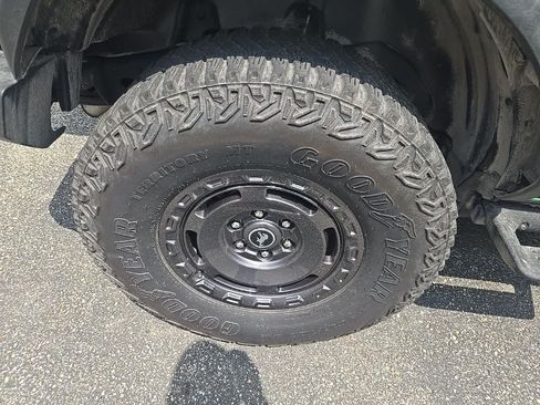Used 2024 Ford Bronco Everglades AWD/4WD image 13