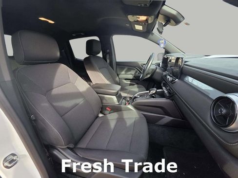 Used 2023 Chevrolet Colorado LT w/ LT Convenience Package image 9