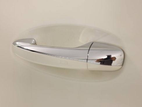 Used 2023 Mercedes-Benz GLS 580 4MATIC image 24