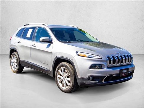Used 2016 Jeep Cherokee Limited AWD/4WD image 3