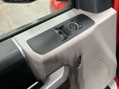 Used 2019 Ford F250 XLT w/ Snow Plow Prep Package image 19