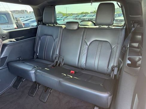 Used 2022 Ford Expedition Platinum AWD/4WD image 18
