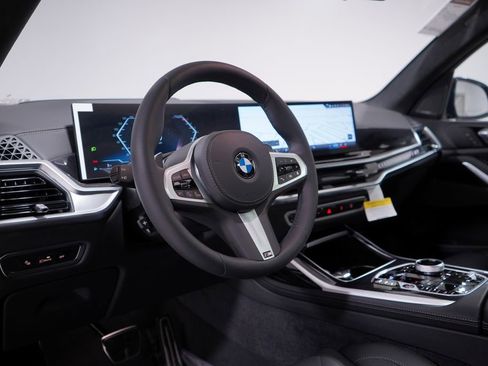 Used 2026 BMW X7 xDrive40i w/ M Sport Package image 6