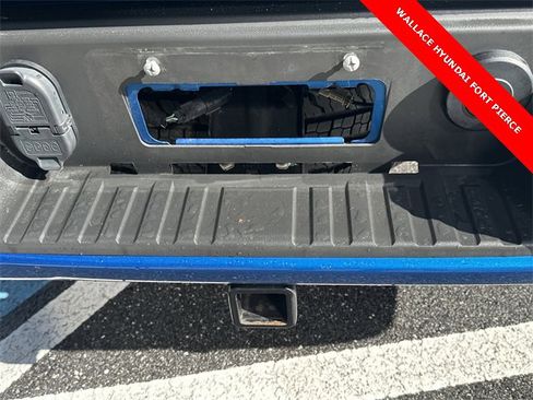 Used 2022 Chevrolet Colorado LT w/ Luxury Package image 8