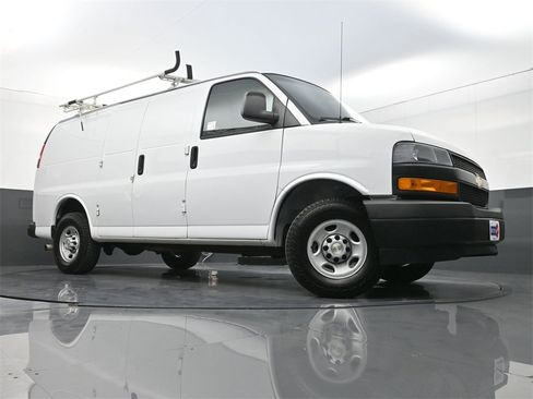 Used 2022 Chevrolet Express 2500 w/ Driver Convenience Package image 20