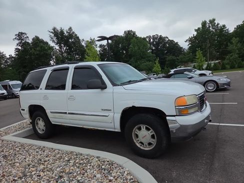Used 2002 GMC Yukon SLT RWD image 2