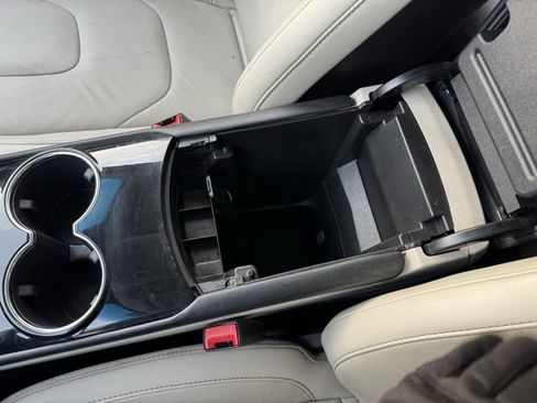 Used 2016 Ford Edge Titanium image 21