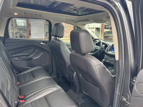 Used 2017 Ford Escape Titanium image 34