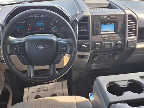 Used 2022 Ford F250 XL w/ Power Equipment Group image 3