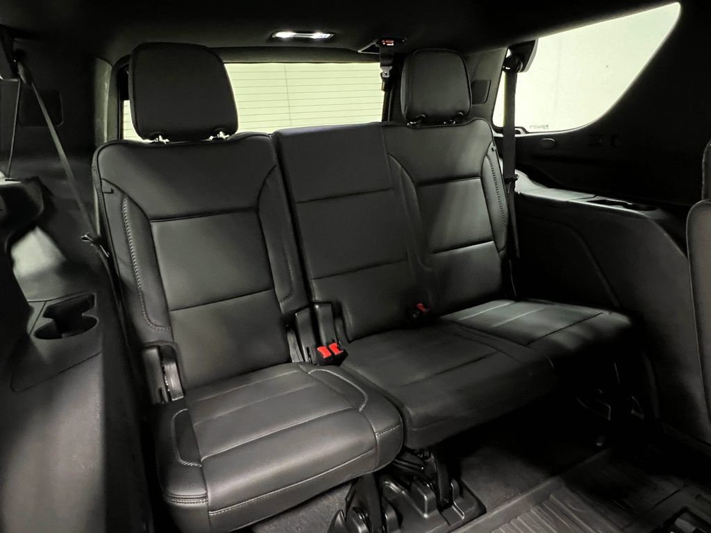 Used 2021 GMC Yukon Denali w/ Denali Premium Package AWD/4WD image 35